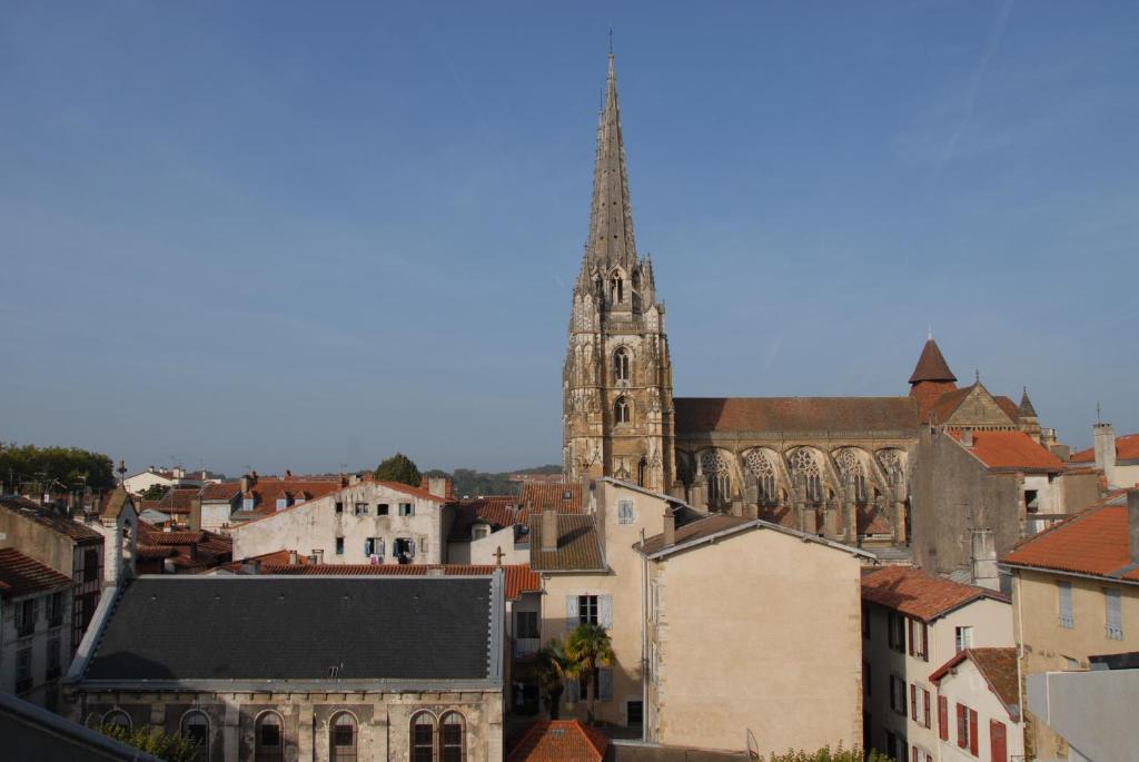 Temporesidence Cathedrale Бейонн Экстерьер фото